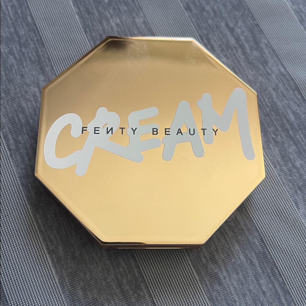 Fenty Amber Cheeks Out Cream Bronzer - Picture 6 of 7